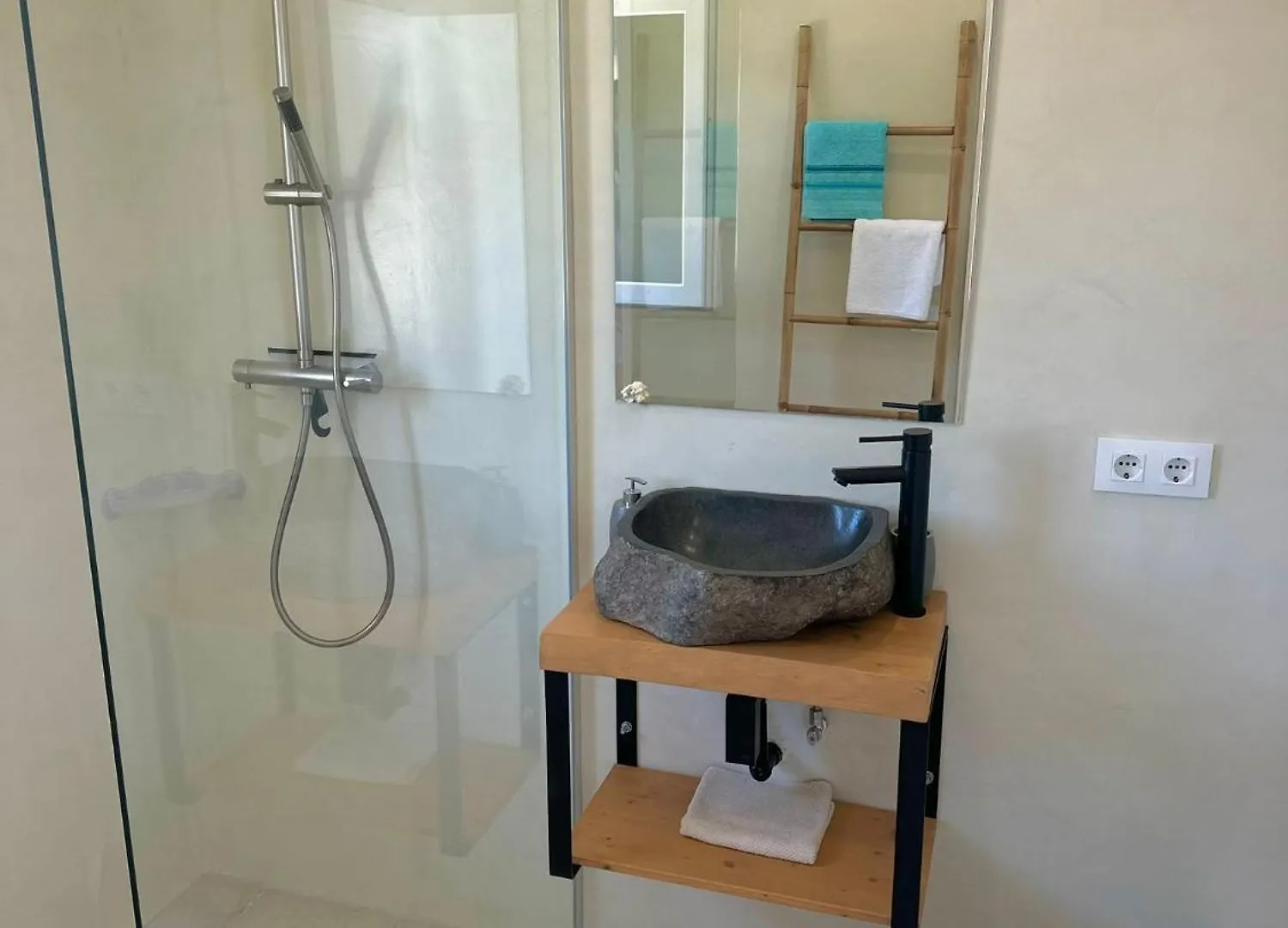 Bonaire Beach House Alcudia  Holiday home Alcudia (Mallorca)
